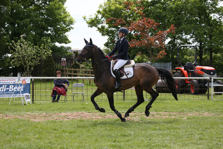Read more about the article Danielle Farnsworth Takes the First Qualifier