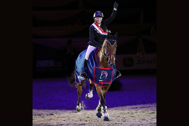 Read more about the article A sensational win for Angie Thompson in the British Horse Feeds Speedi-Beet Grade C Championship