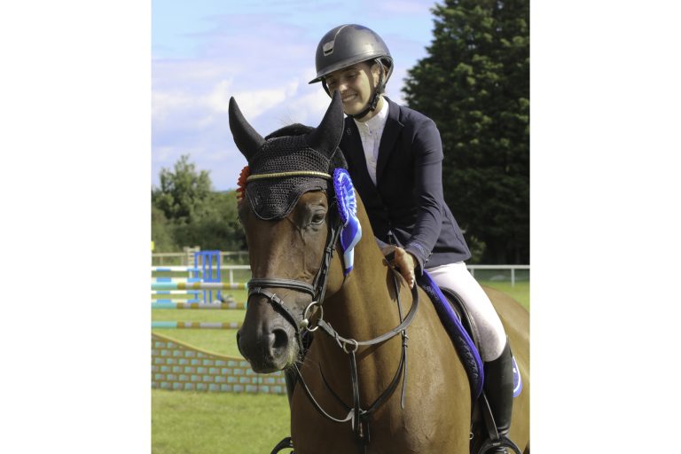 Read more about the article Chloe Gunning Takes Grade C at Royal Bath & West