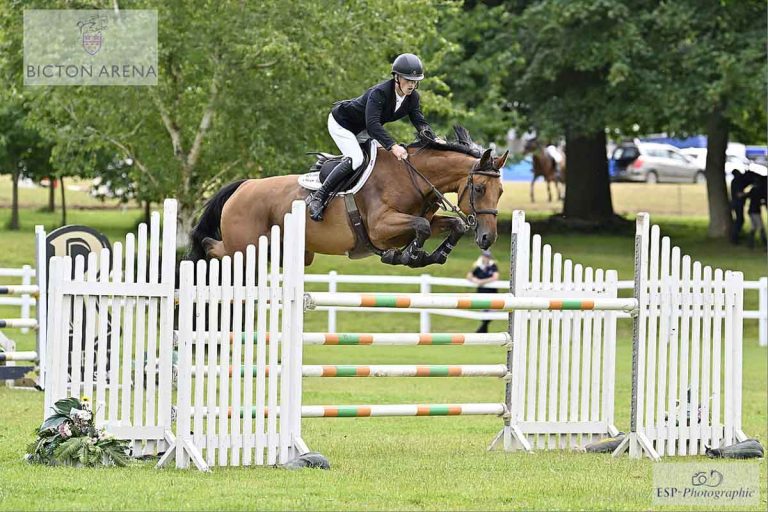 Read more about the article Bicton Arena sees Oliver Tuff take the win in the seventh British Horse Feeds Speedi-Beet Horse of the Year Show Grade C Qualifier